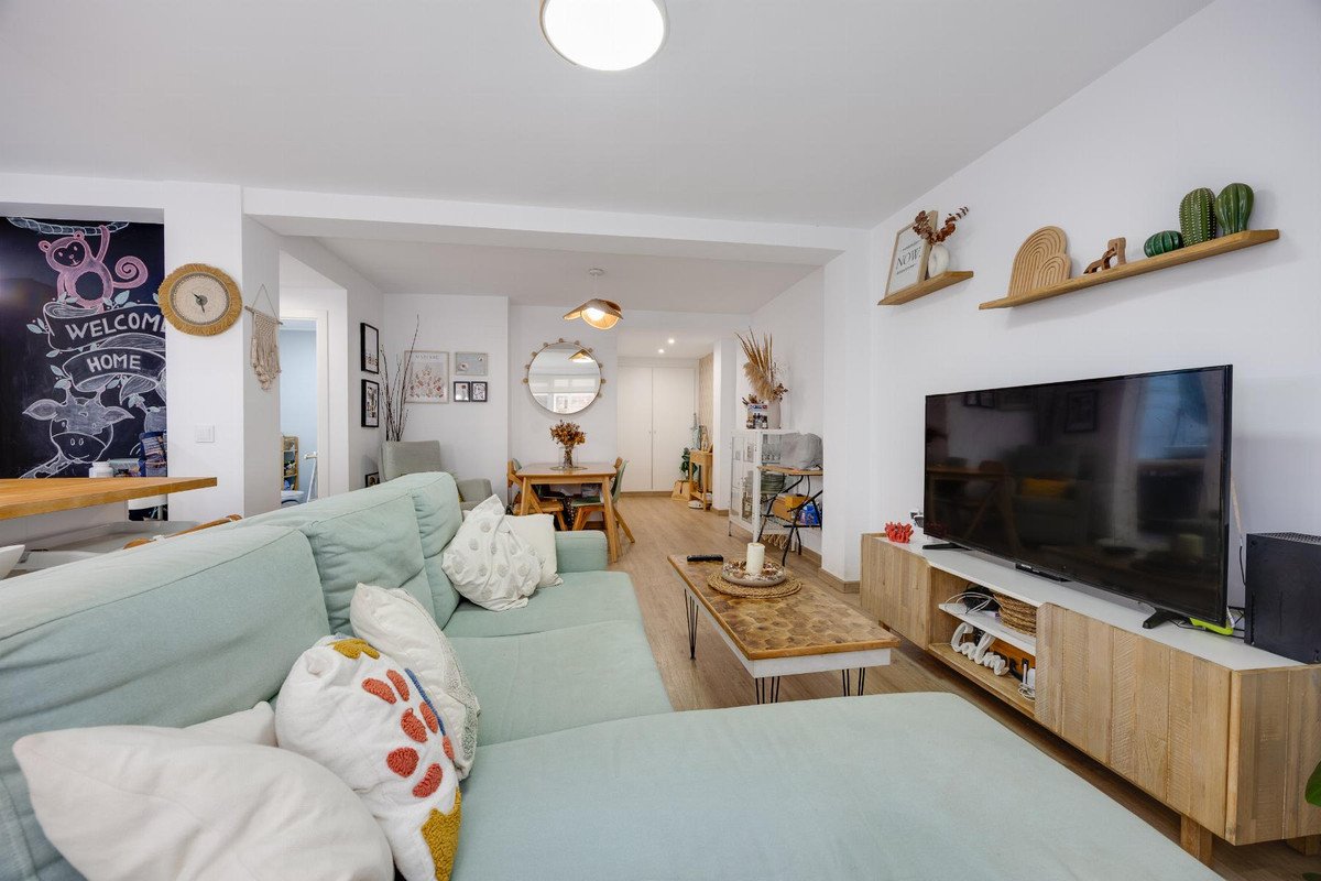 3 Bed Middle Floor Apartment in Torrevieja