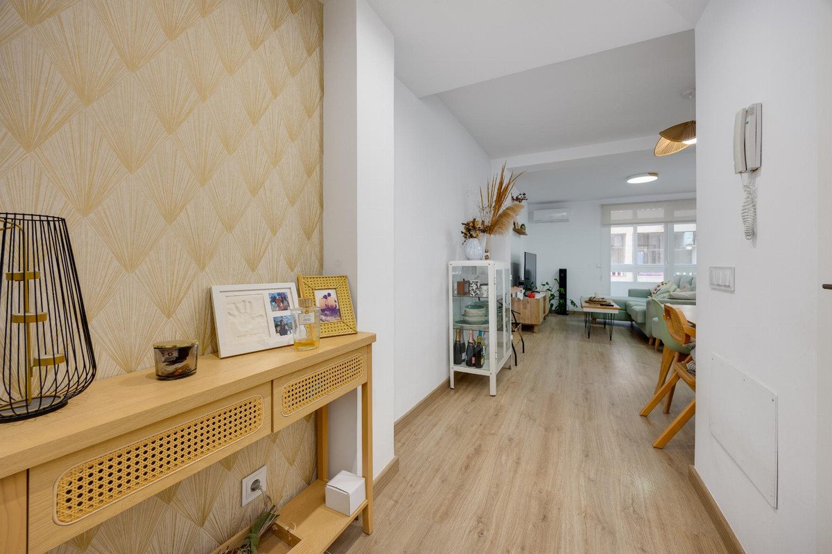 3 Bed Middle Floor Apartment in Torrevieja