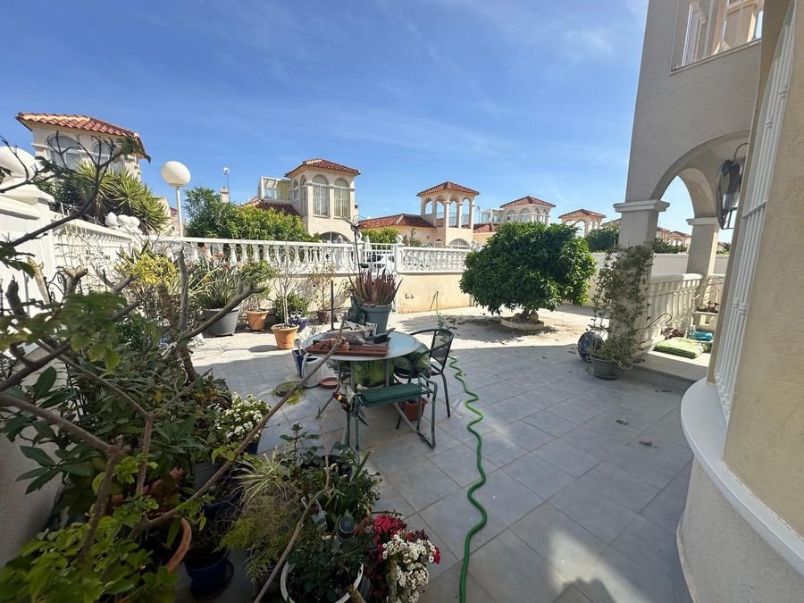 2 Bed Detached Villa in Algorfa
