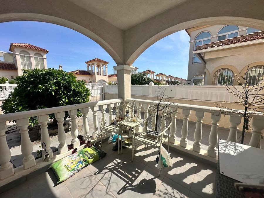 2 Bed Detached Villa in Algorfa