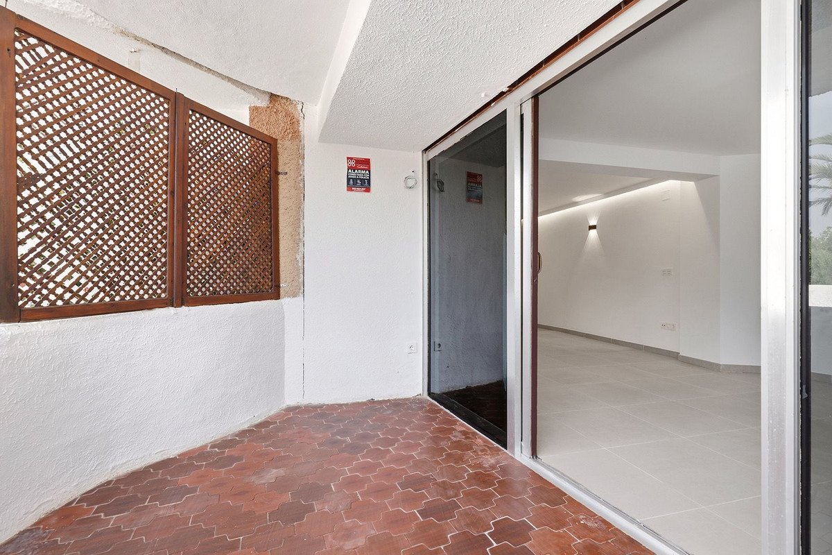 1 Bed Middle Floor Apartment in Marbella
