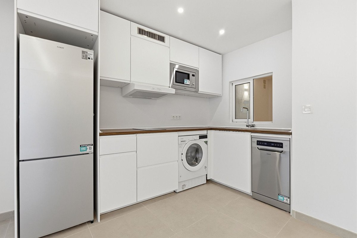 1 Bed Middle Floor Apartment in Marbella