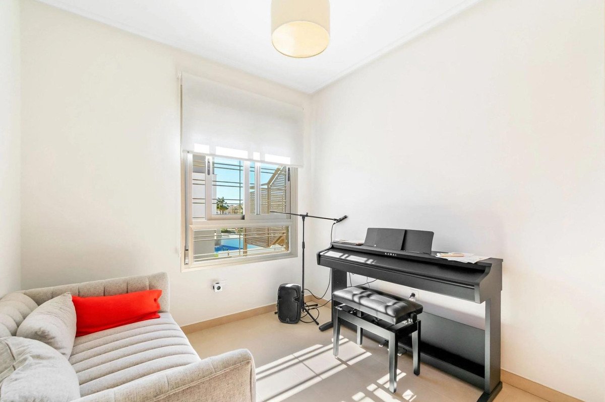 2 Bed Penthouse in Torre de la Horadada