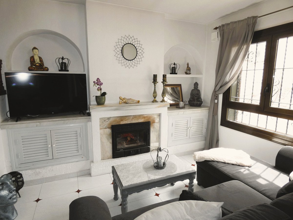 3 Bed Detached Villa in Cabo Roig