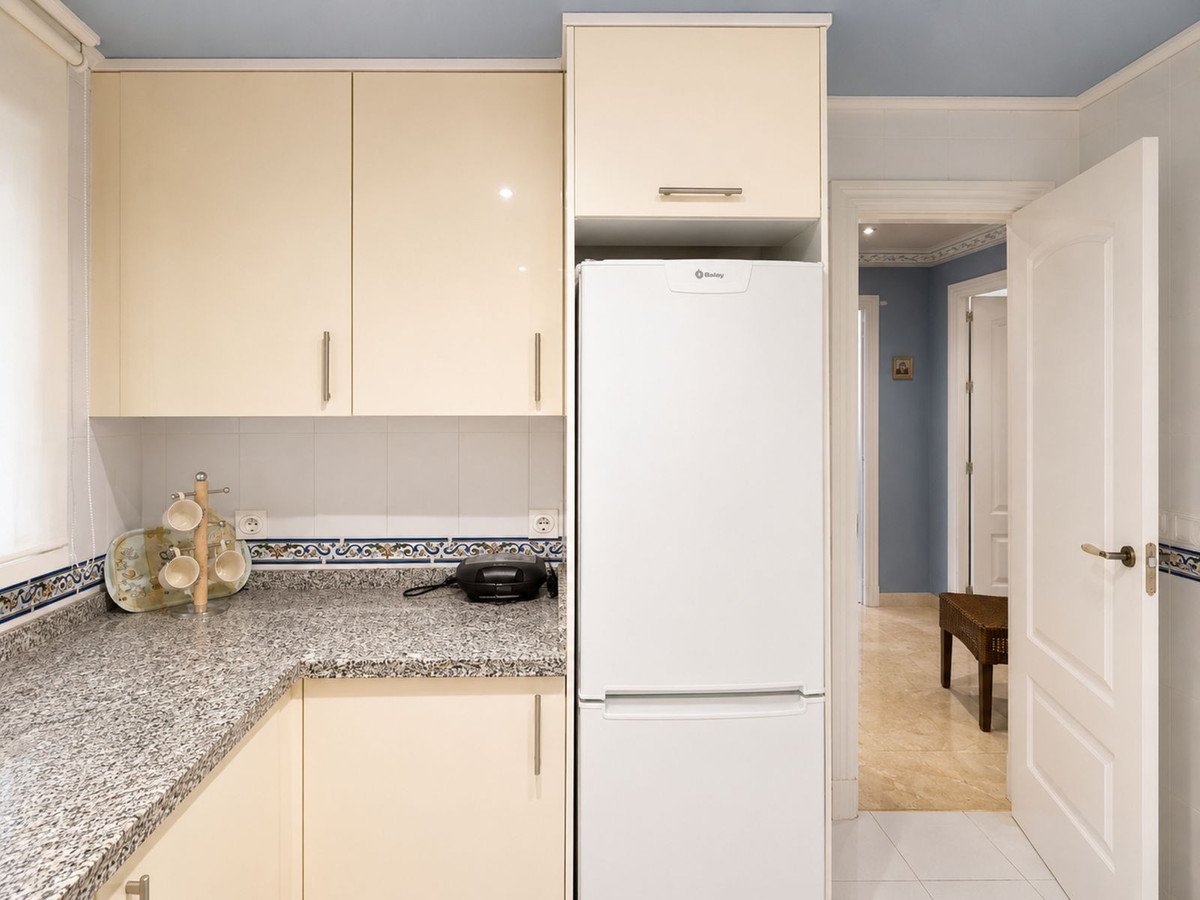 2 Bed Middle Floor Apartment in Manilva