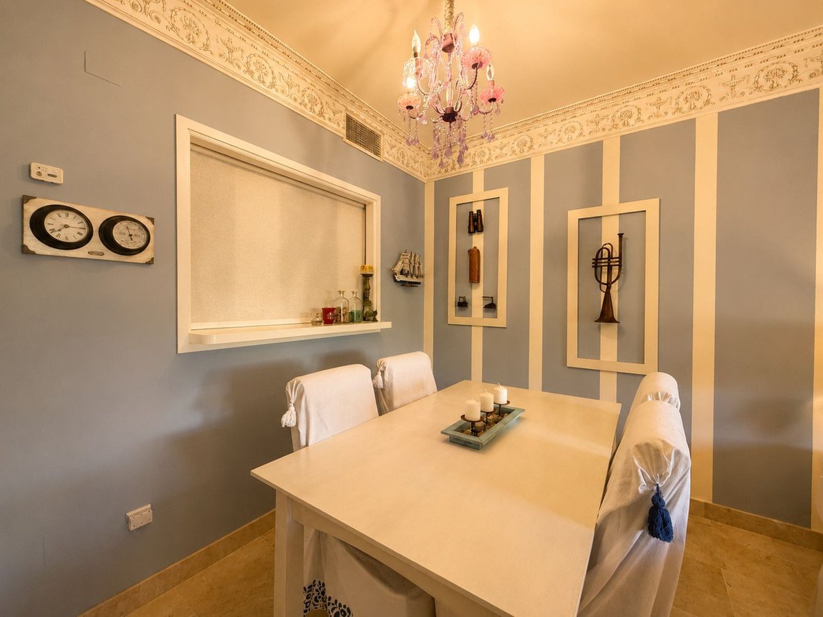 2 Bed Middle Floor Apartment in Manilva