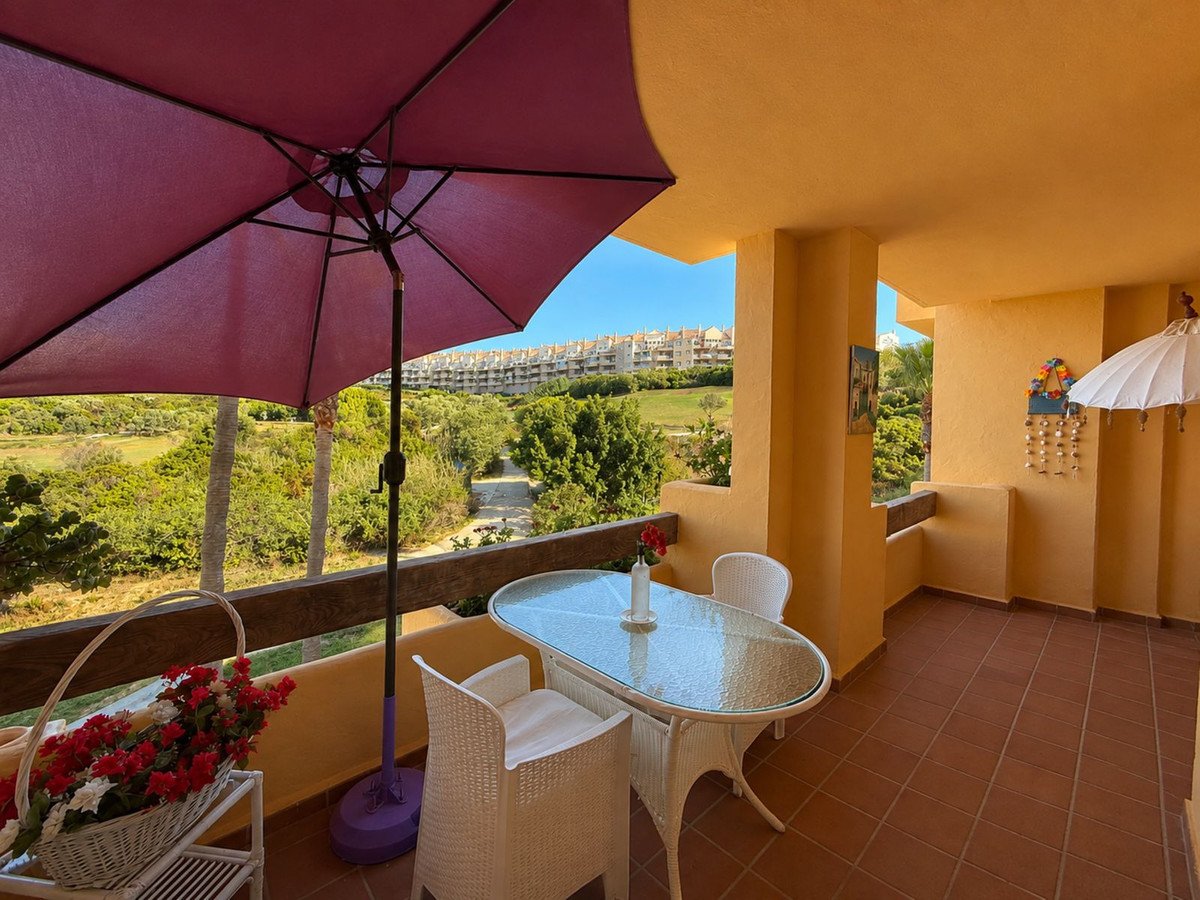 2 Bed Middle Floor Apartment in Manilva