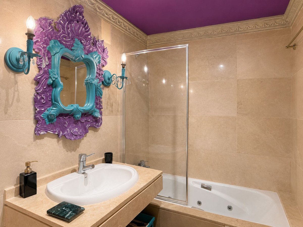 2 Bed Middle Floor Apartment in Manilva