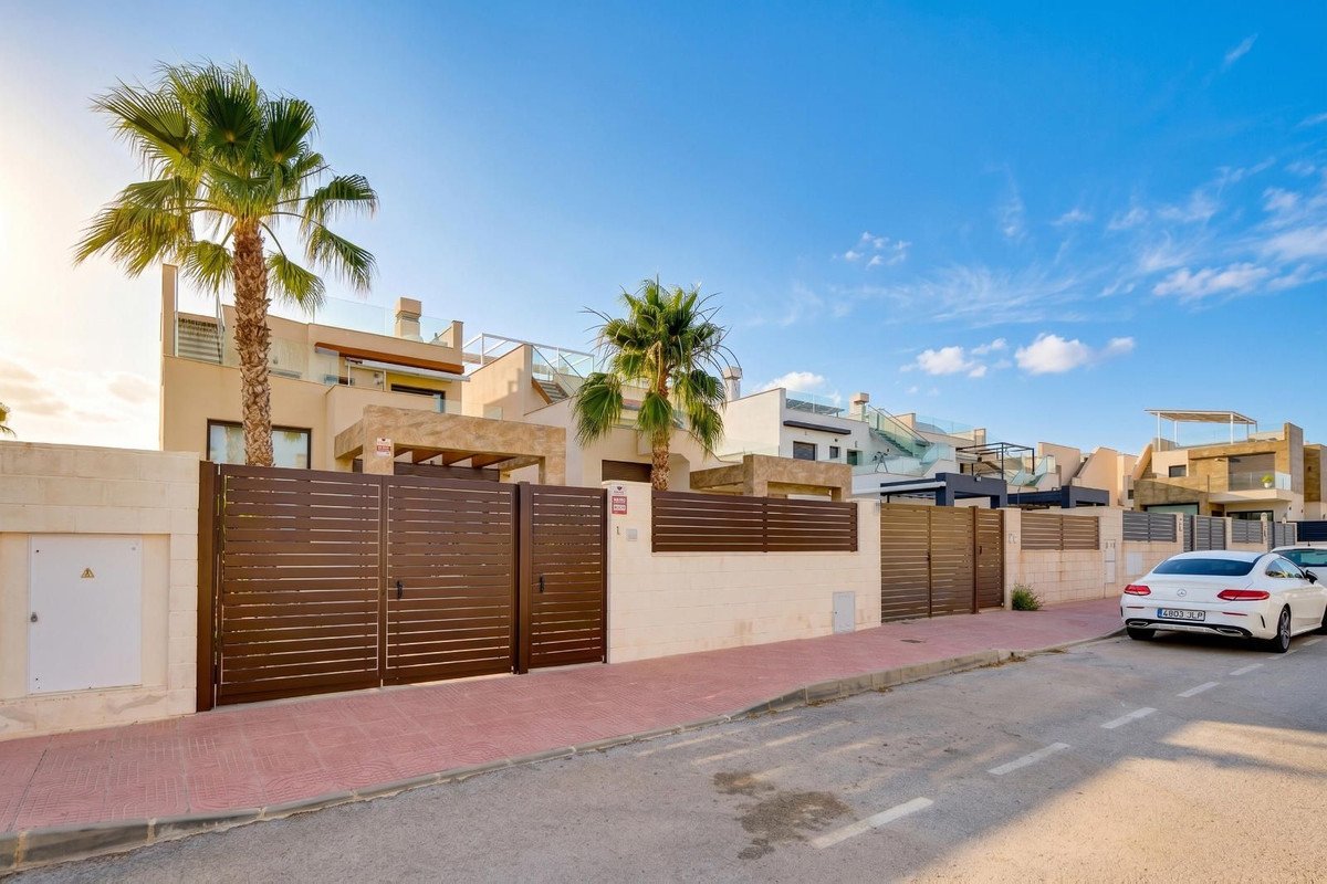 3 Bed Detached Villa in Rojales