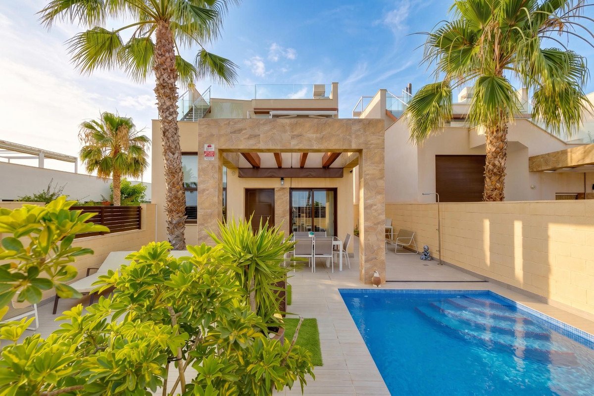 3 Bed Detached Villa in Rojales