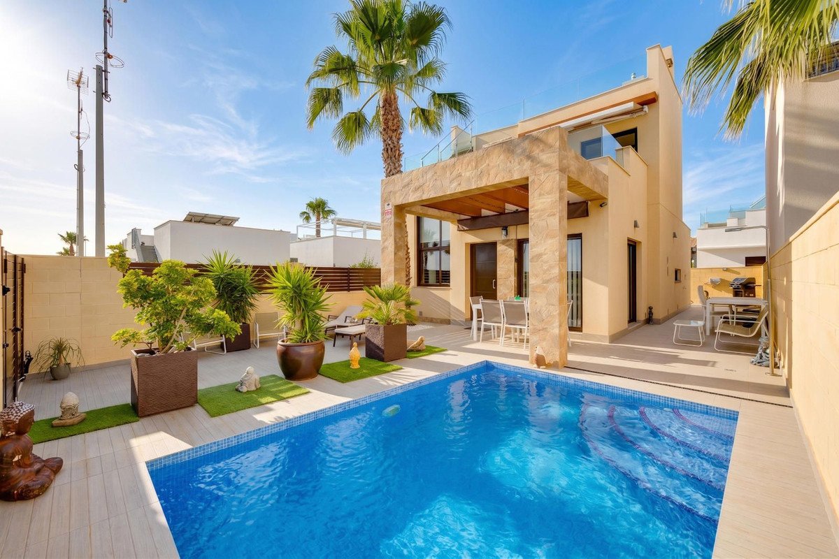 3 Bed Detached Villa in Rojales