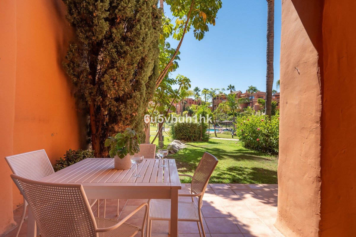 2 Bed Ground Floor Apartment in Estepona