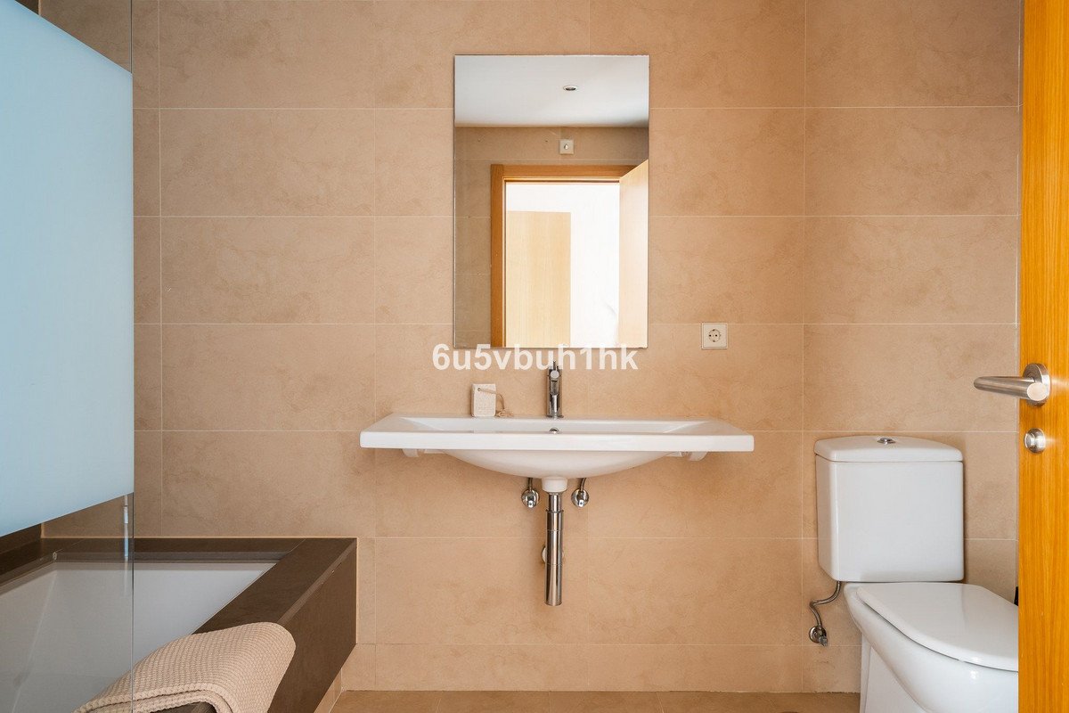 2 Bed Ground Floor Apartment in Estepona