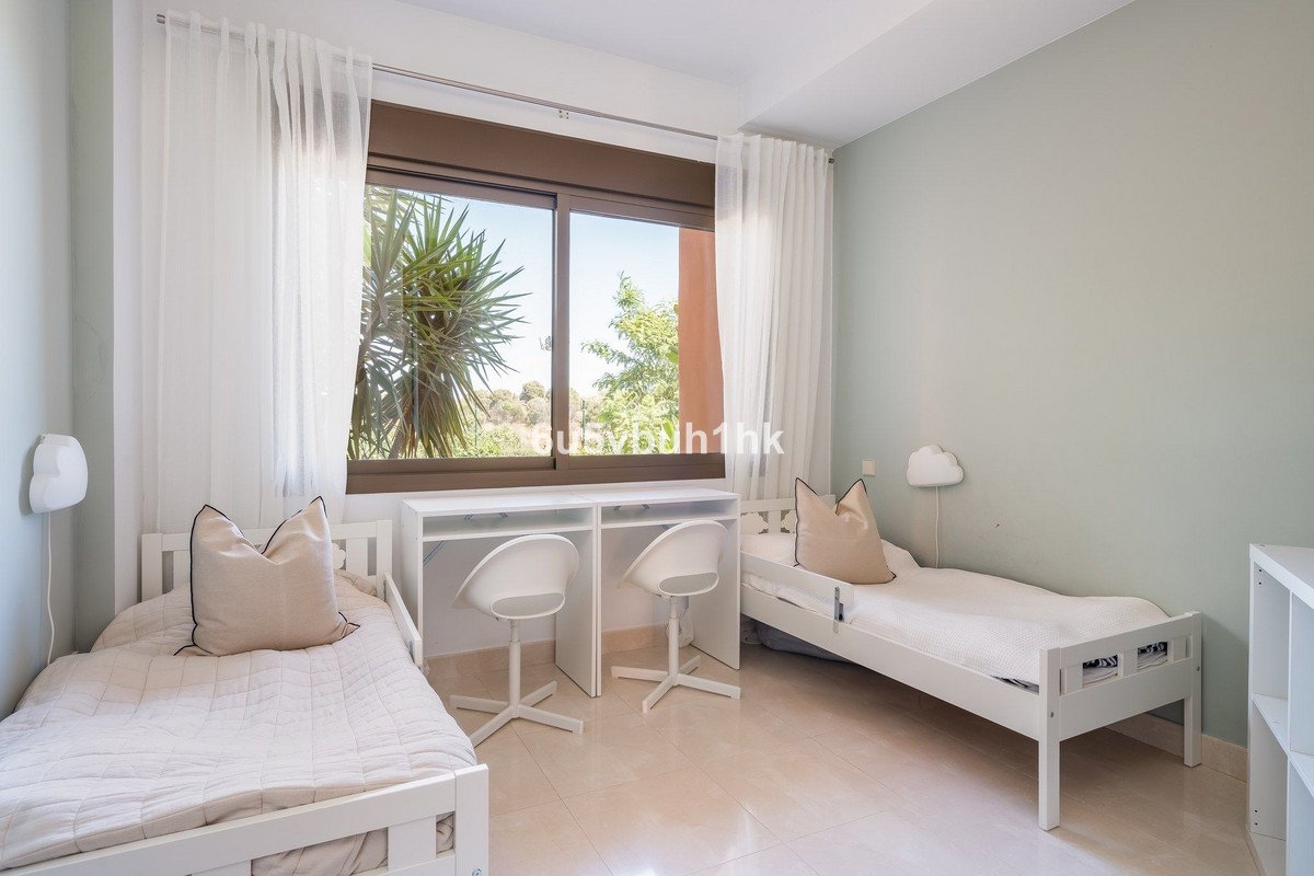 2 Bed Ground Floor Apartment in Estepona