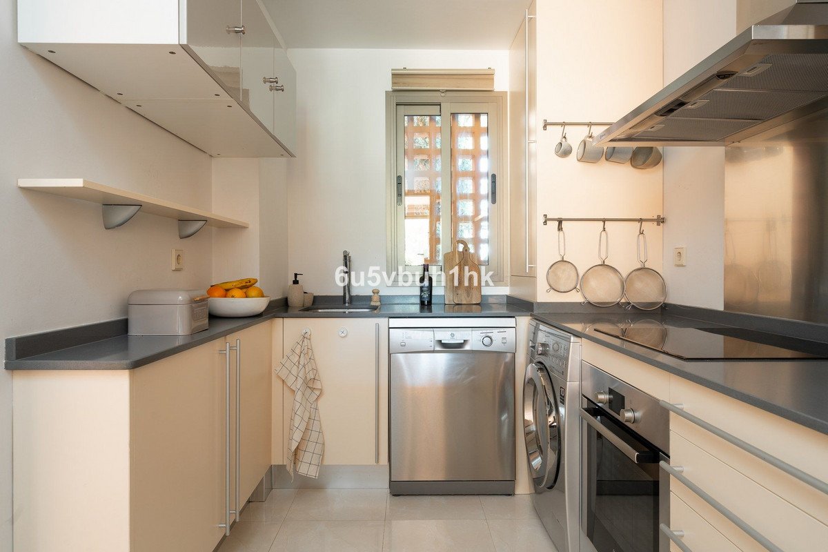 2 Bed Ground Floor Apartment in Estepona
