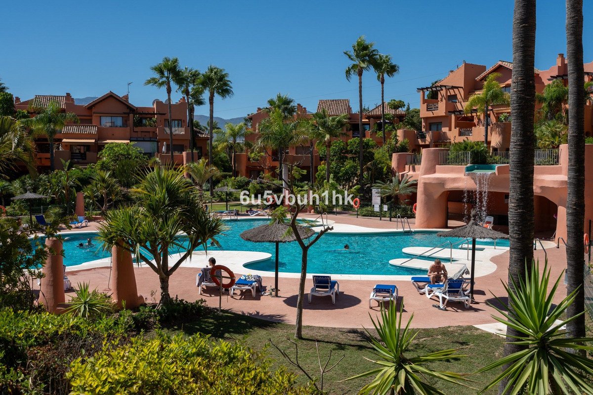2 Bed Ground Floor Apartment in Estepona
