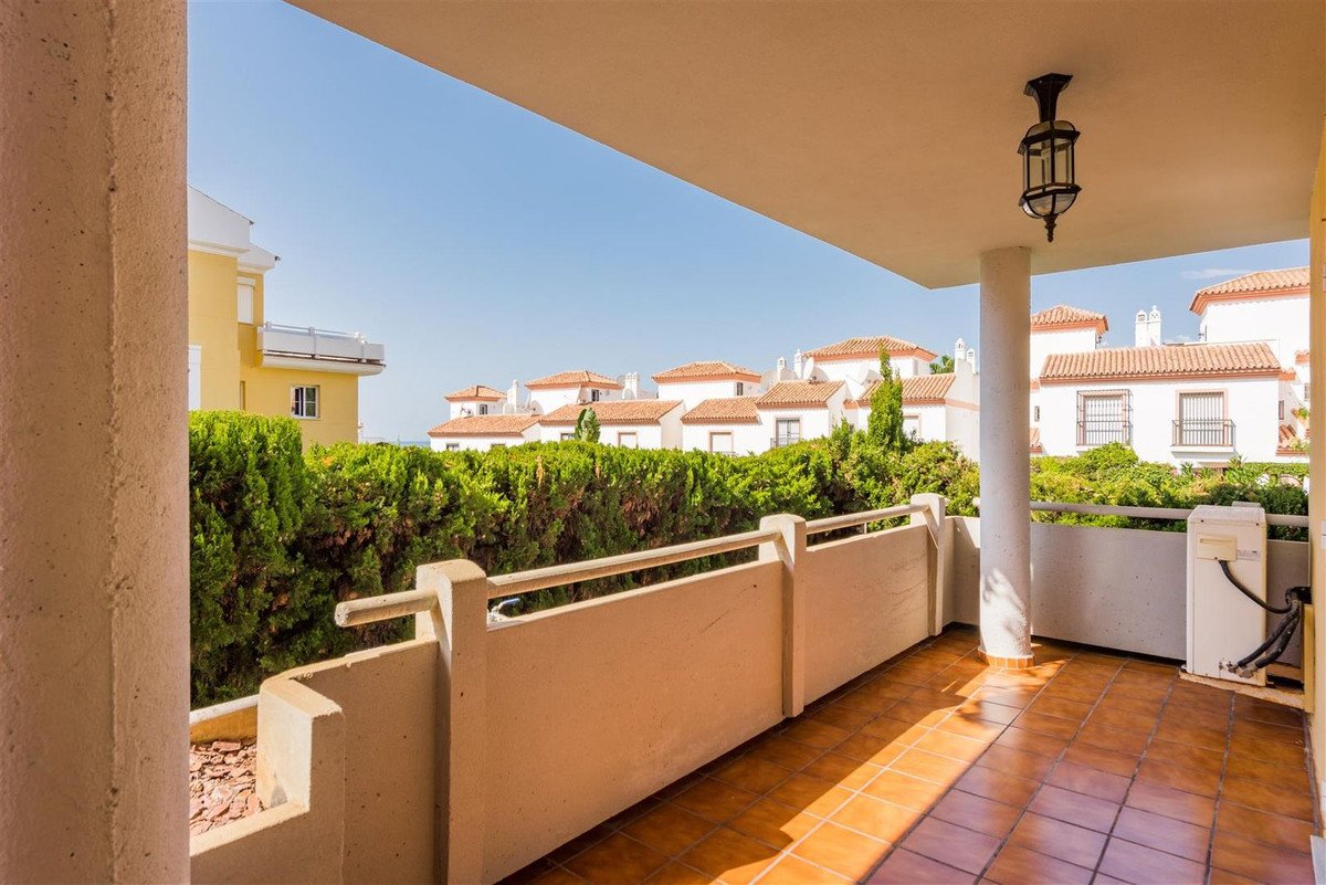 2 Bed Ground Floor Apartment in Cabopino