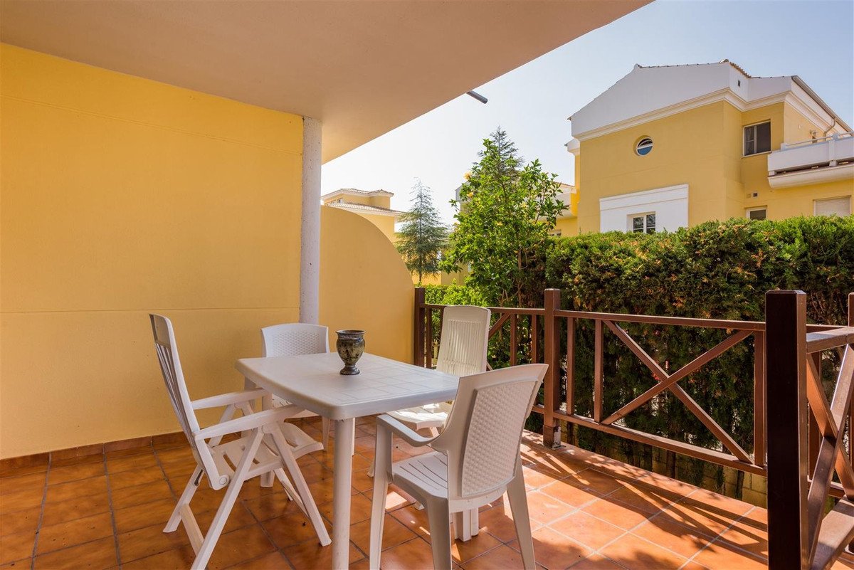 2 Bed Ground Floor Apartment in Cabopino