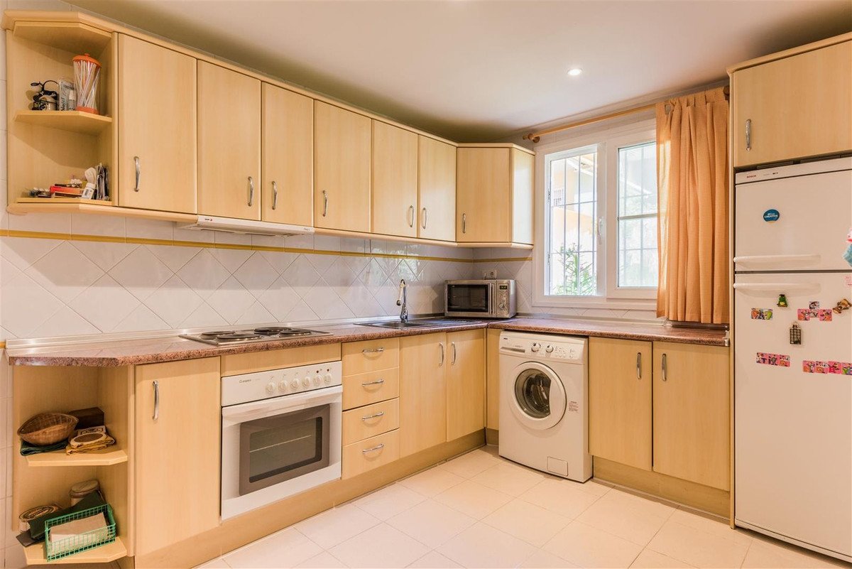 2 Bed Ground Floor Apartment in Cabopino