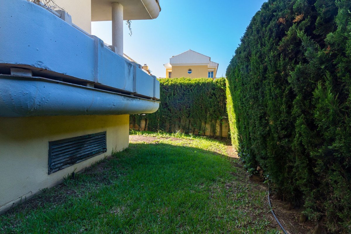 2 Bed Ground Floor Apartment in Cabopino