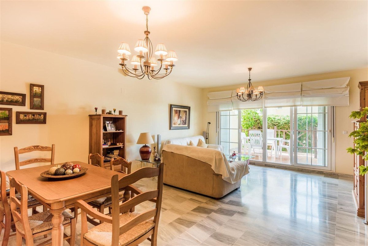 2 Bed Ground Floor Apartment in Cabopino