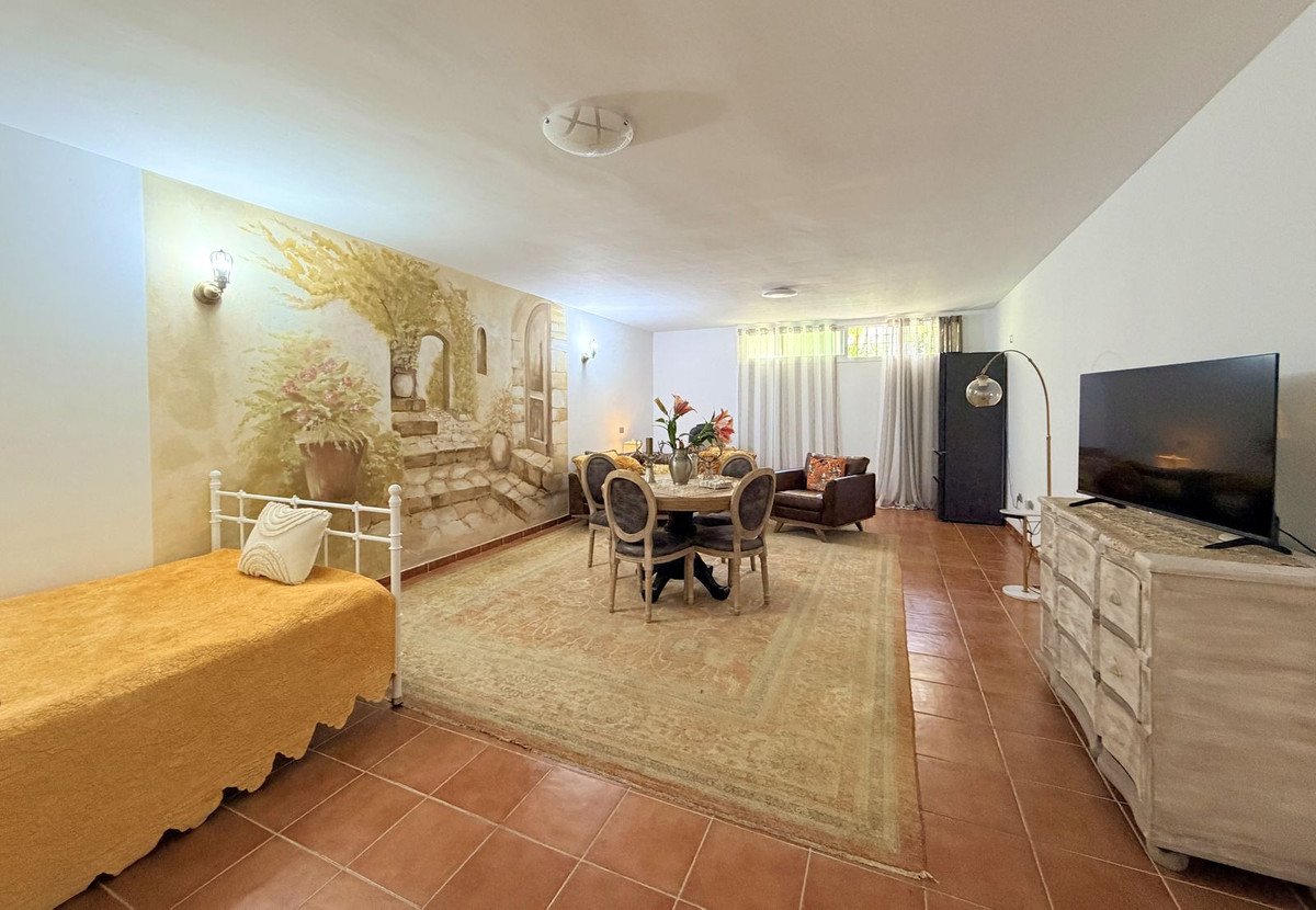 4 Bed Townhouse in La Duquesa