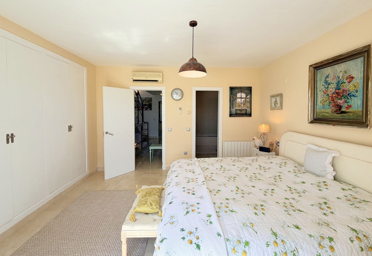 4 Bed Townhouse in La Duquesa