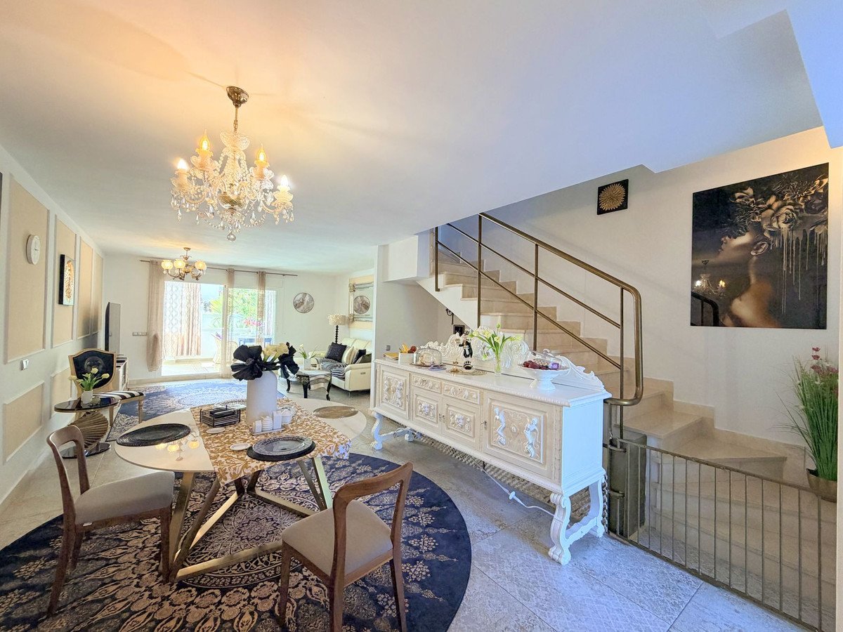 4 Bed Townhouse in La Duquesa