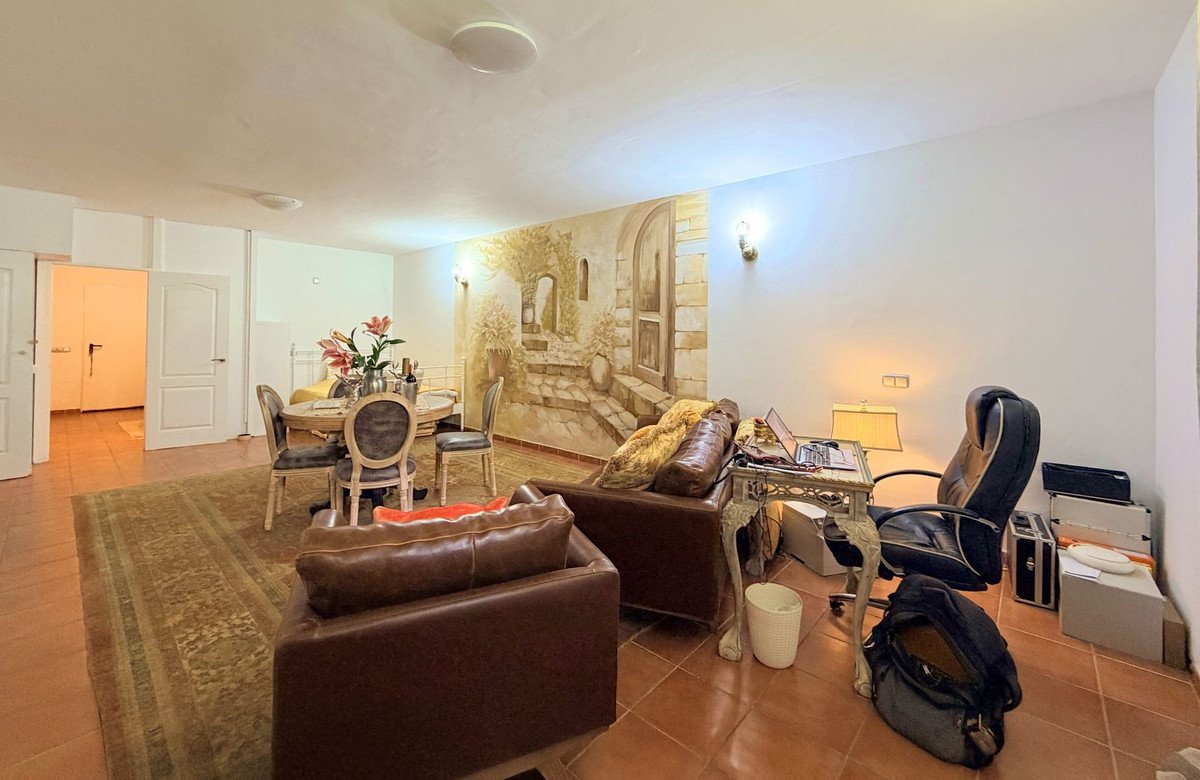4 Bed Townhouse in La Duquesa