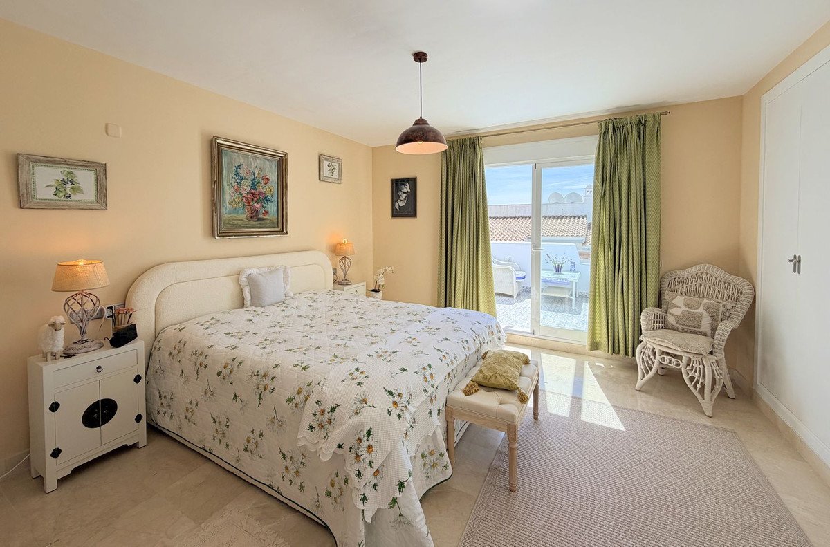 4 Bed Townhouse in La Duquesa