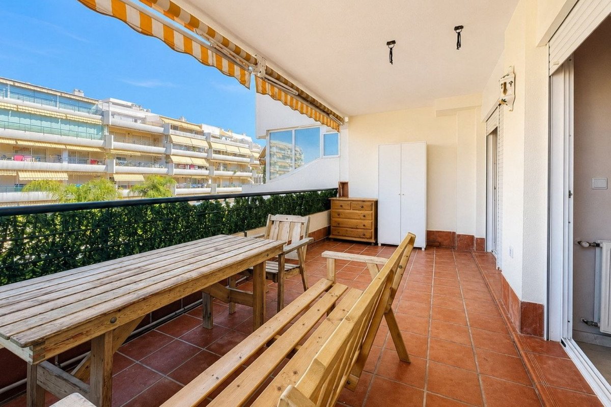 3 Bed Middle Floor Apartment in Marbella
