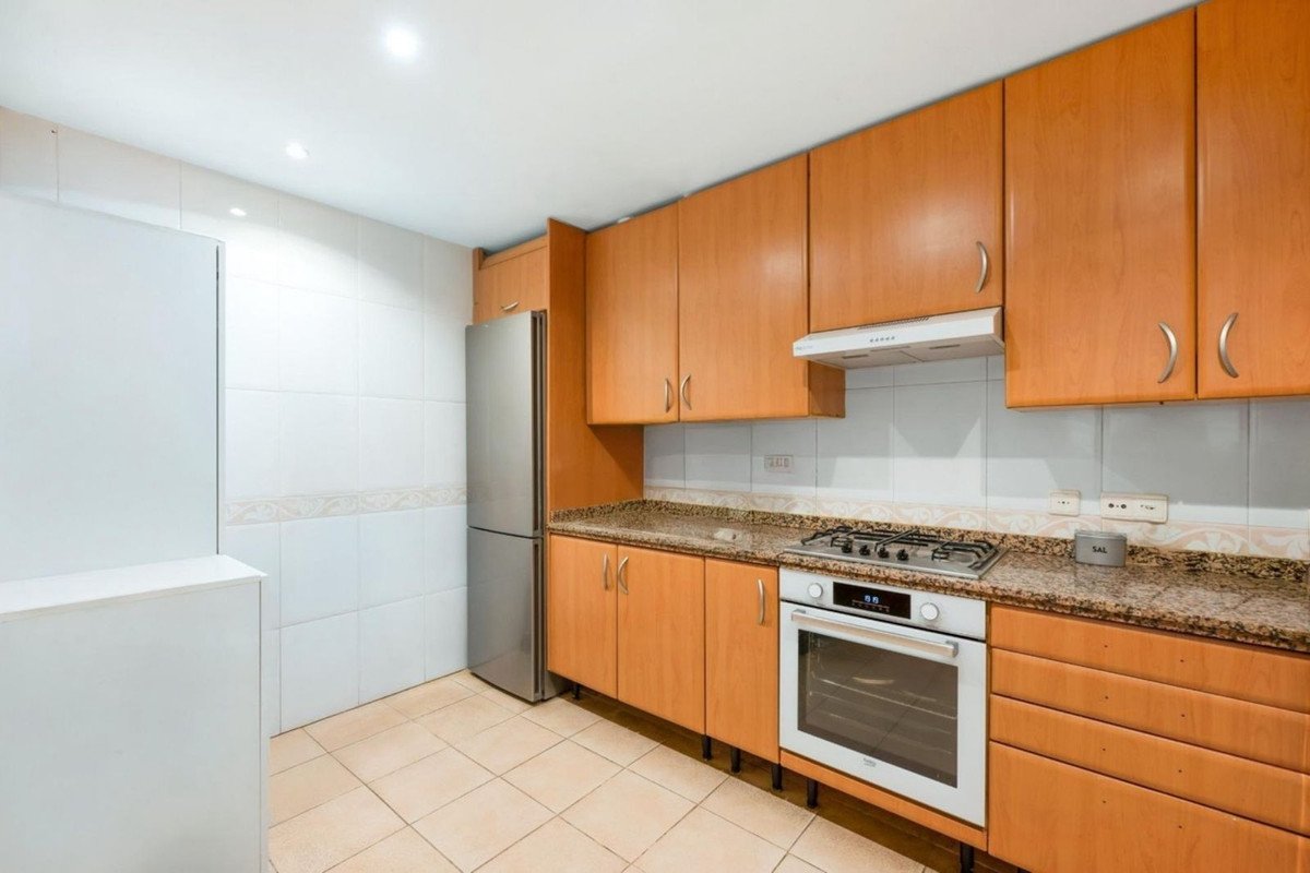 3 Bed Middle Floor Apartment in Marbella