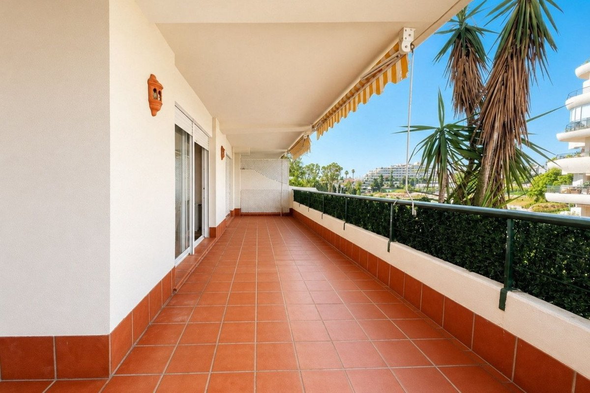 3 Bed Middle Floor Apartment in Marbella