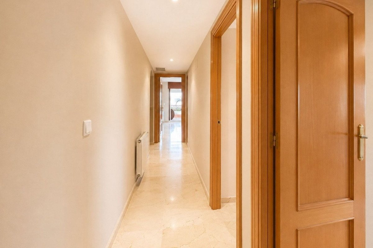 3 Bed Middle Floor Apartment in Marbella