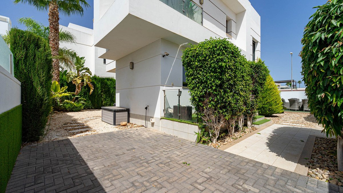 4 Bed Detached Villa in Ciudad Quesada