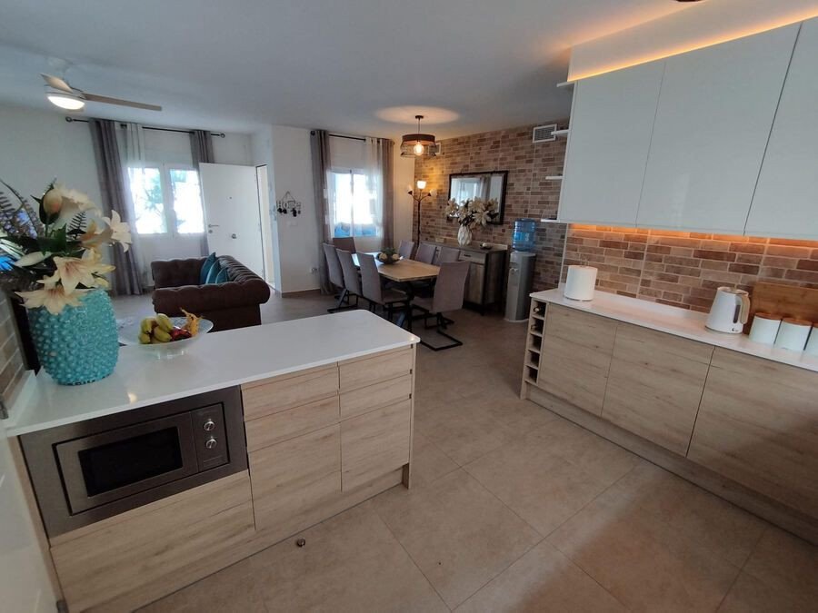 5 Bed Detached Villa in Torrevieja
