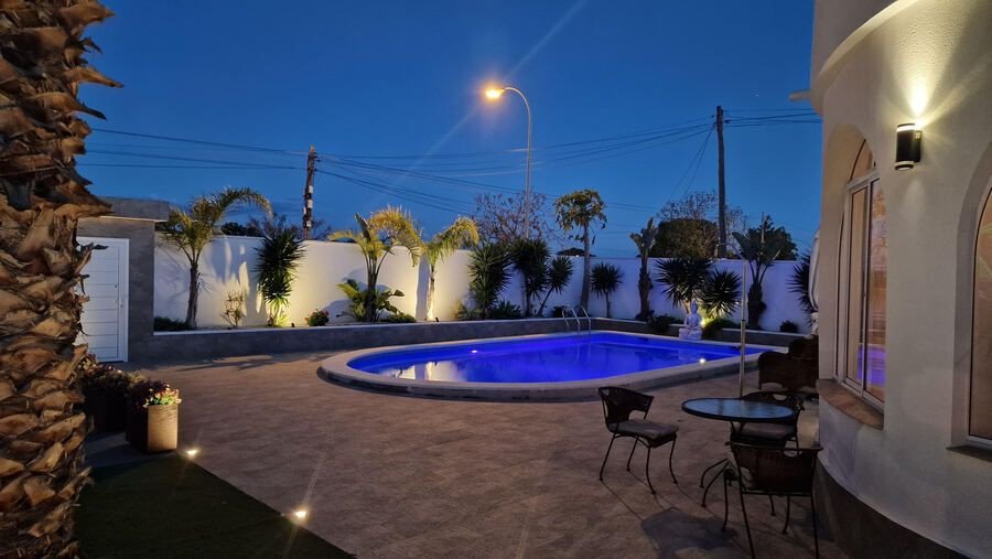 5 Bed Detached Villa in Torrevieja
