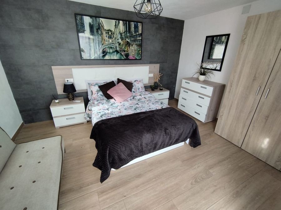 5 Bed Detached Villa in Torrevieja