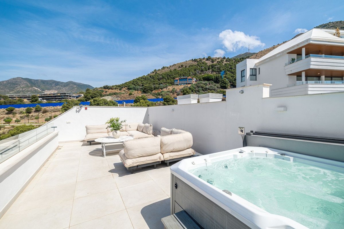 2 Bed Penthouse in Fuengirola