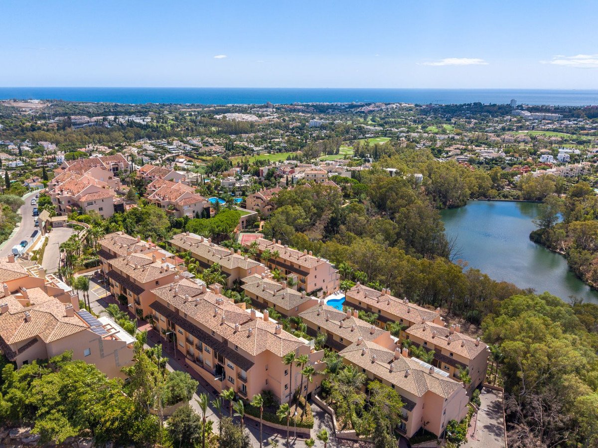 2 Bed Penthouse Duplex in Nueva Andalucía