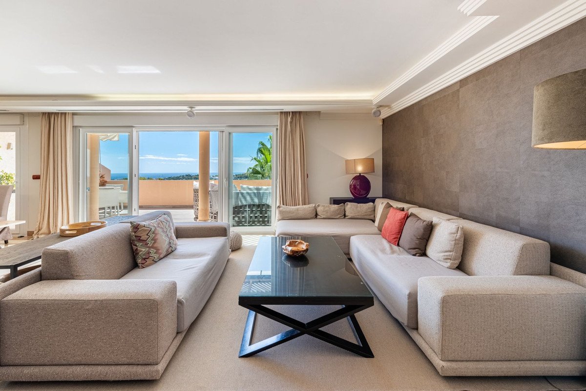 2 Bed Penthouse Duplex in Nueva Andalucía