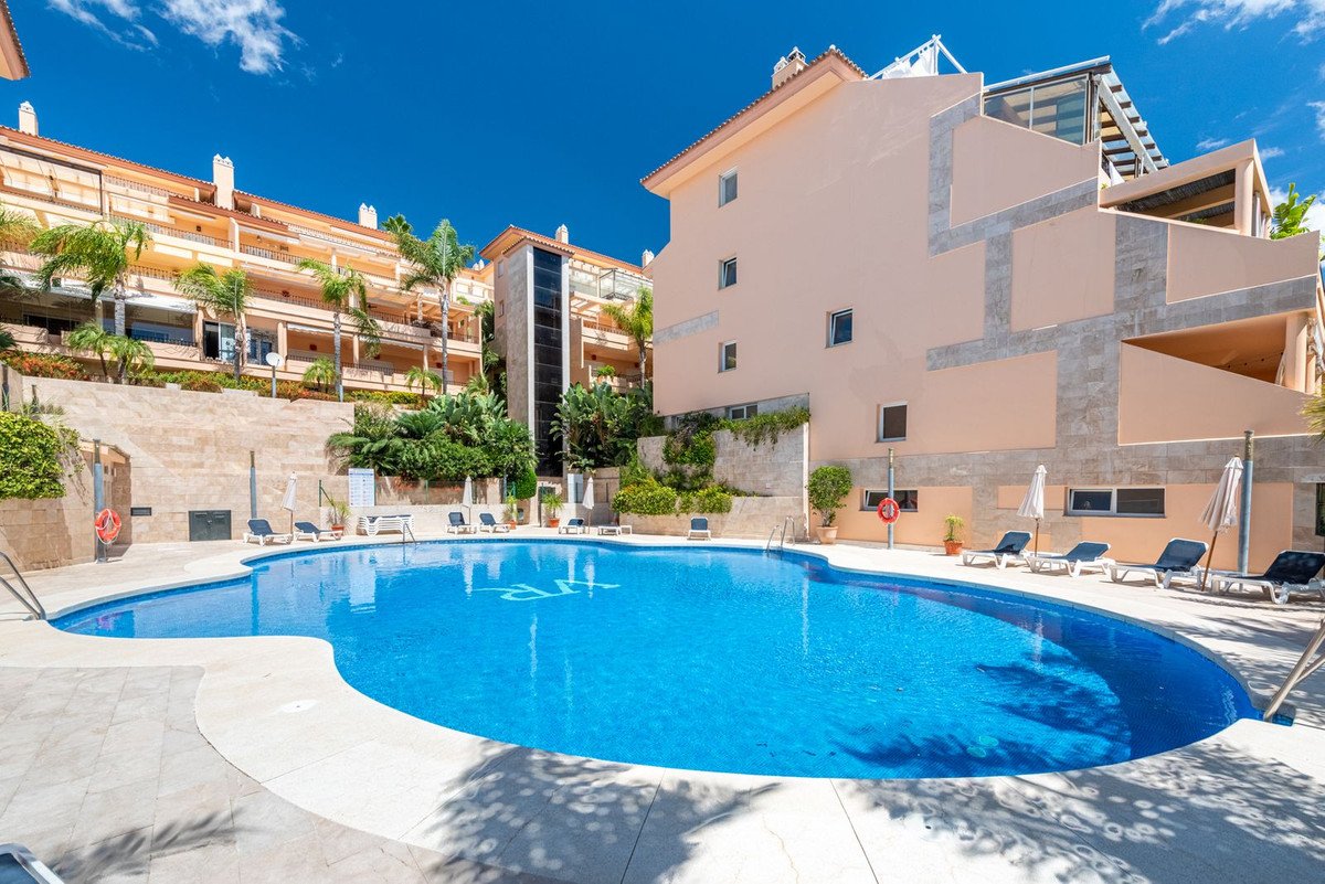2 Bed Penthouse Duplex in Nueva Andalucía