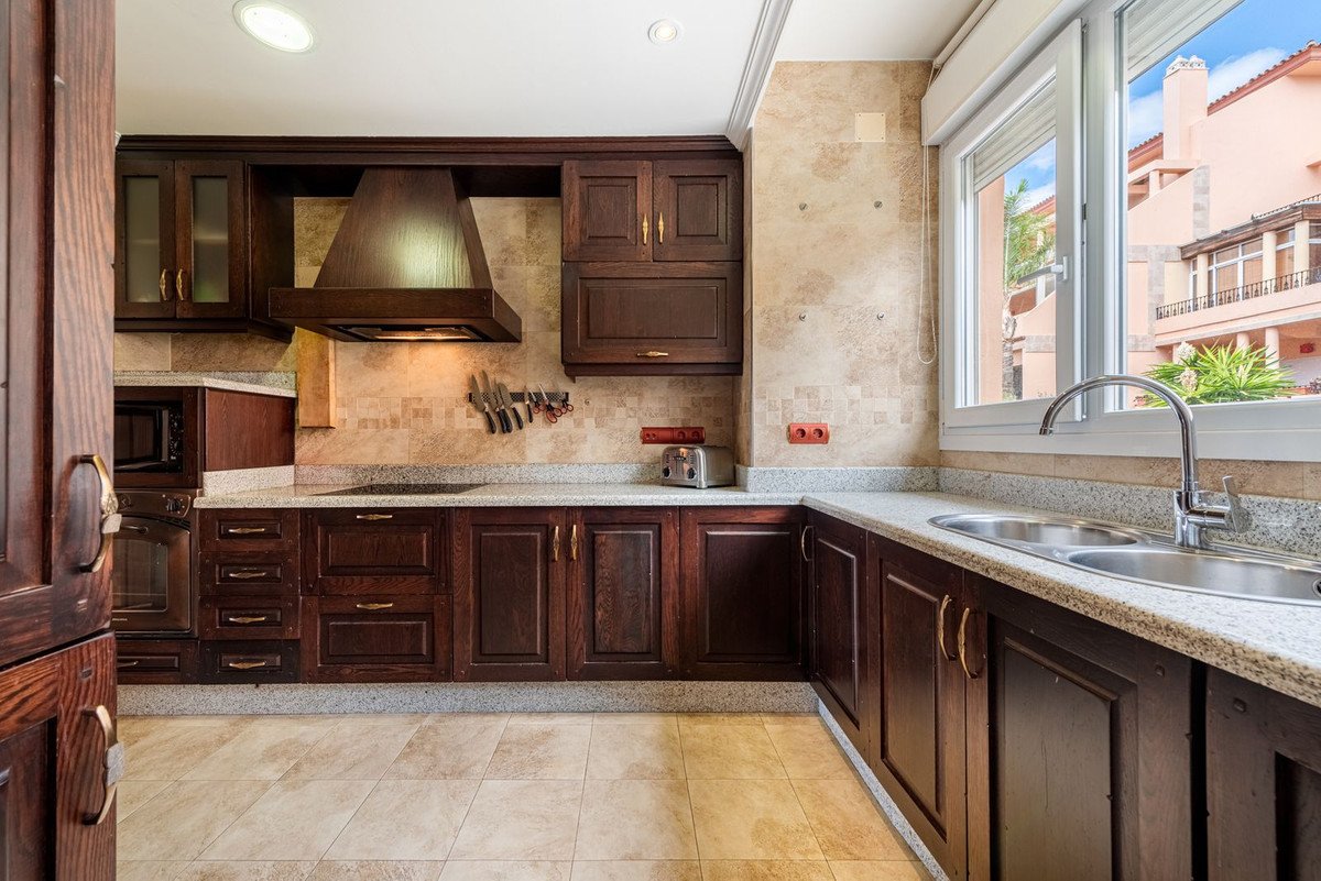 2 Bed Penthouse Duplex in Nueva Andalucía