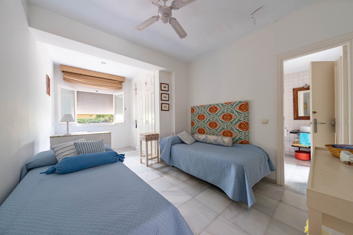 5 Bed Detached Villa in Sotogrande Alto