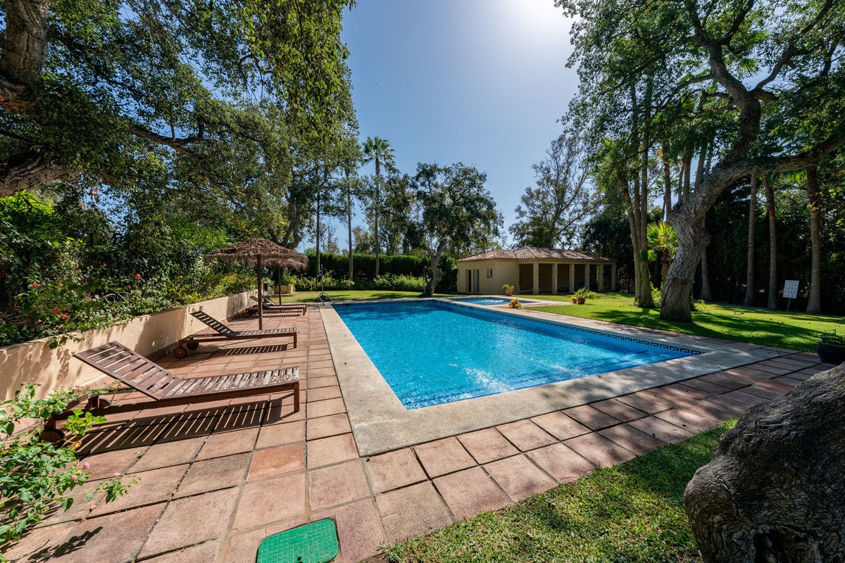 5 Bed Detached Villa in Sotogrande Alto