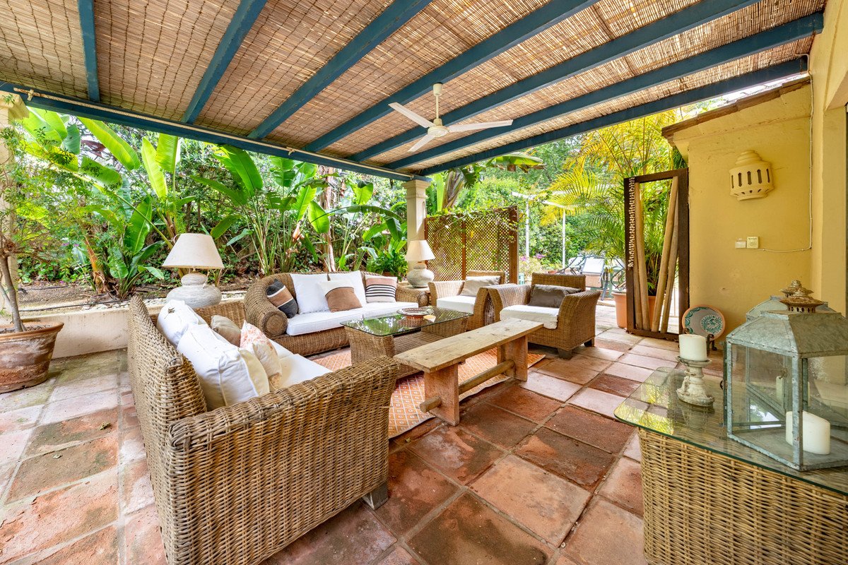 5 Bed Detached Villa in Sotogrande Alto