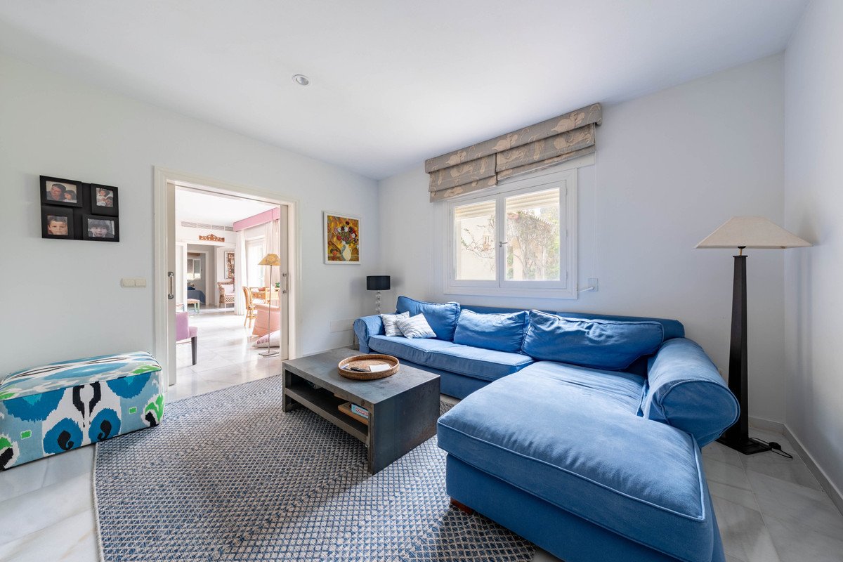5 Bed Detached Villa in Sotogrande Alto