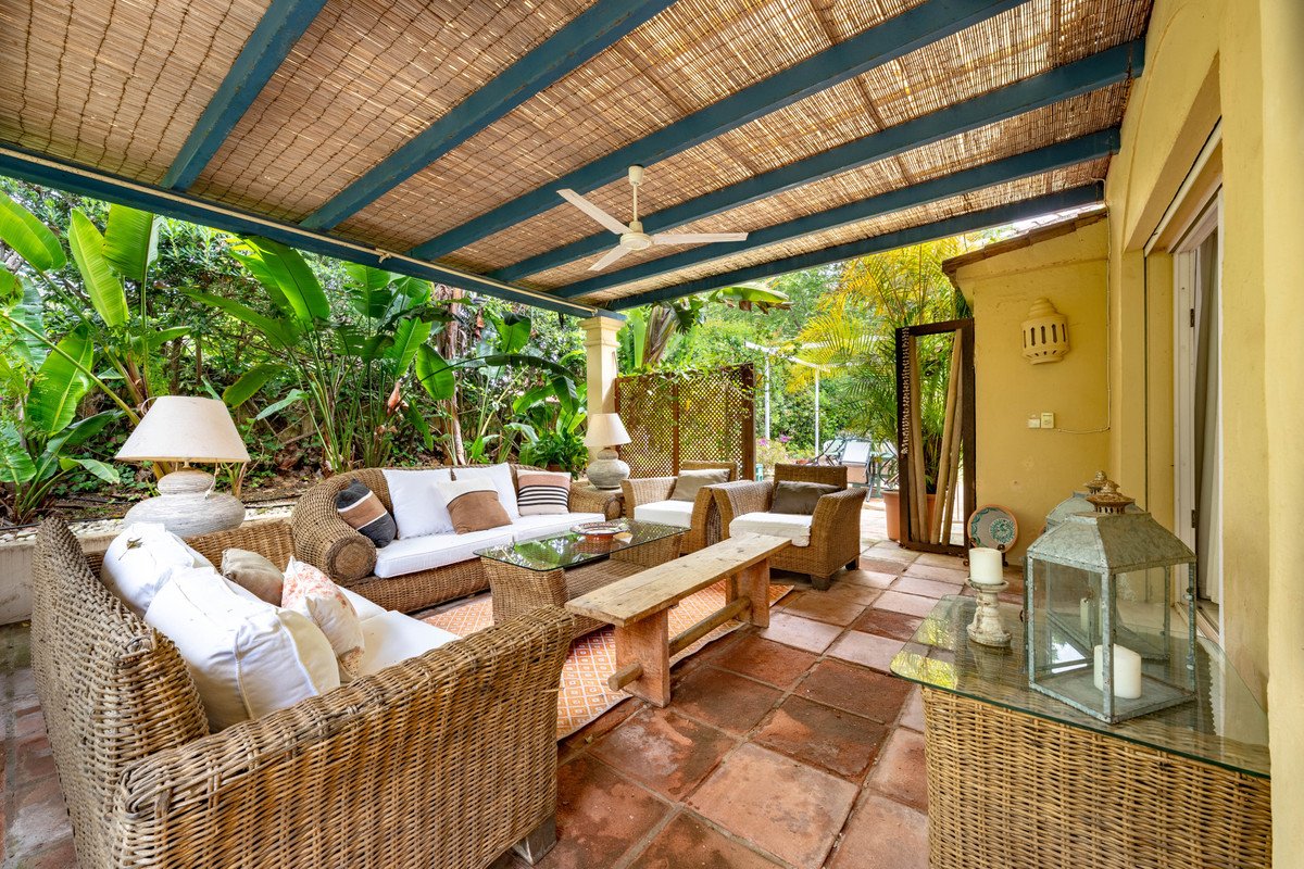 5 Bed Detached Villa in Sotogrande Alto