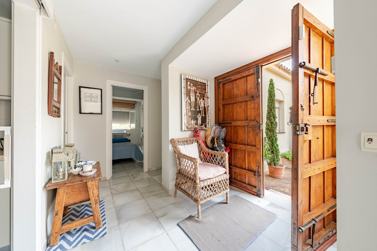 5 Bed Detached Villa in Sotogrande Alto