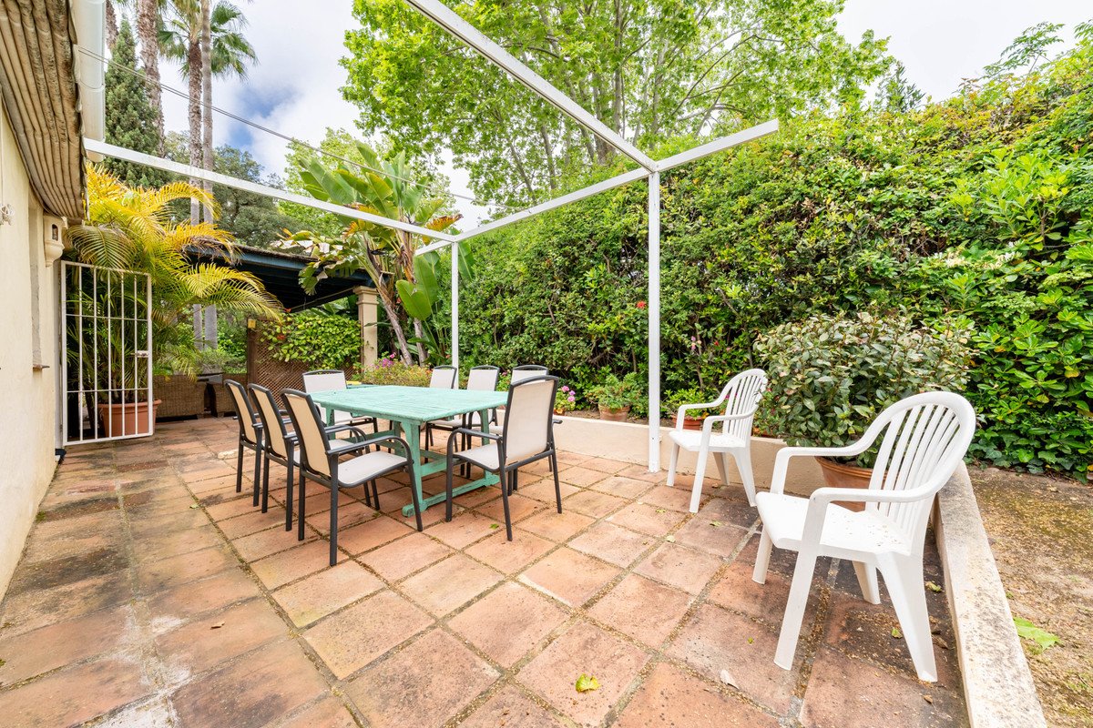5 Bed Detached Villa in Sotogrande Alto